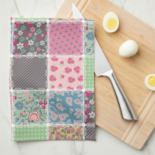 Pastel Floral Quilt Squares Theedoek (Quarter Fold)