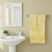 Pastel-gele dahlionmonogram bad handdoek