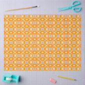 Pastel geometrisch pixelpatroon op levendig oranje tissuepapier (Craft)