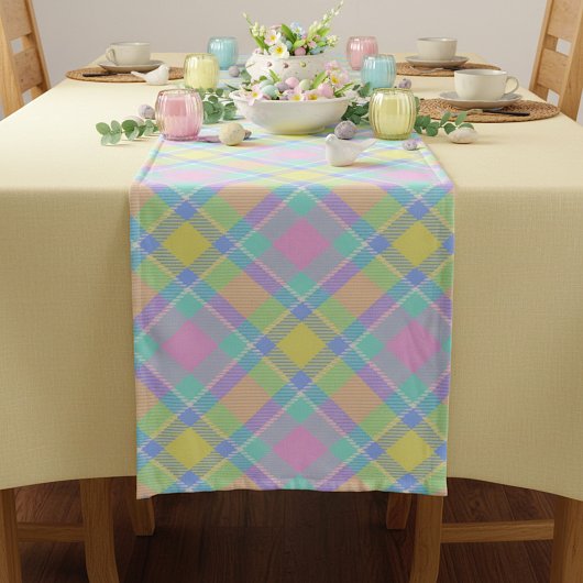 Pastel geruite lange tafelloper
