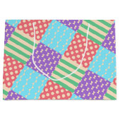 Pastel geruite stippen lint geometrisch groot cadeauzakje (Voorkant)