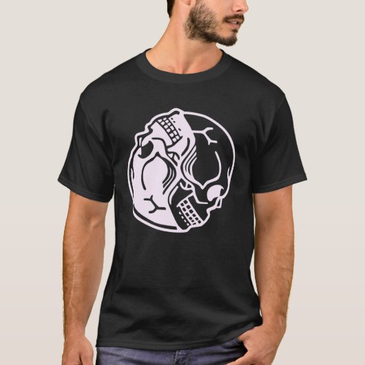 Pastel Goth Aesthetic Pink Ying Yang Skull Graphic T-shirt (Voorkant)