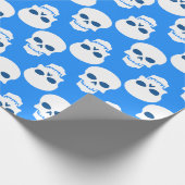 Pastel gothic blauw Halloween schedel skelet Cadeaupapier (Hoek)