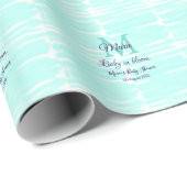 Pastel green baby in bloom monogram baby shower te cadeaupapier (Rol Hoek)