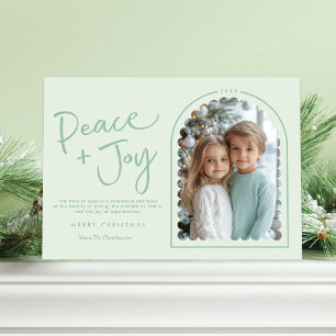 Pastel Green Modern Arch Peace Joy Foto Kerstmis Feestdagenkaart