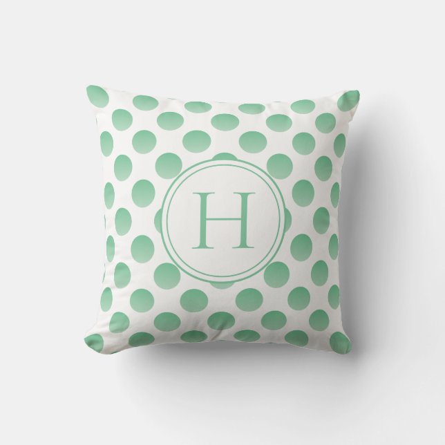 Pastel Green Polka Dots Custom Monogram Kussen (Voorkant)
