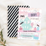Pastel Halloween Party Kids Birthday Uitnodiging<br><div class="desc">Ik ben trots op al mijn design, als je vragen hebt, als je aangepaste wijzigingen wilt aanbrengen in het ontwerp, of als je wilt dat coördinerende items overeenkomen en me nodig hebben om het te creëer, neem dan direct contact op met Megan met Emma Sue Bow-tique op megan@emmasuebowtique.com. Zazzle biedt...</div>