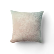 Pastel kant bloemkussen