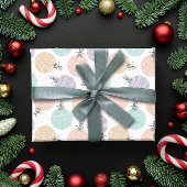 Pastel Kerstballen Cadeaupapier