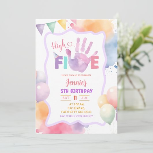 Pastel Kleur Roze High Five Verjaardag Kaart (Staand voorkant)