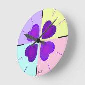 Pastel kleuren & paarse harten kloppen ronde klok (Hoek)
