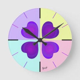Pastel kleuren & paarse harten kloppen ronde klok