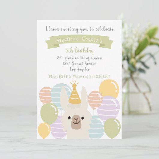 Pastel Llama en Balloons Birthday Kaart (Staand voorkant)