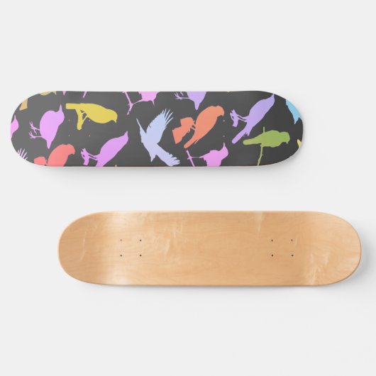 Pastel met kleurrijke variëteit vogelpatroon persoonlijk skateboard (Horizontaal)