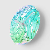 Pastel monstera palm leaf tropische waterverf ronde klok (Hoek)