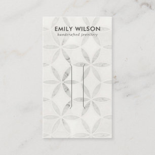 PASTEL OFF WHITE FLORAL STUD EARING DISPLAATS VISITEKAARTJE