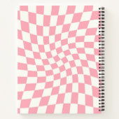 Pastel opnieuw roze cheques gekarkeerd notitieboek (Achterkant)