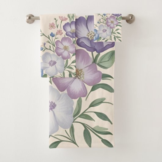 Pastel Paarse, Witte & Blauwe Botanische Bloemprin Bad Handdoek (Insitu)