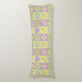 Pastel Patchwork Motief Patroon Lichaamskussen (Voorkant Verticaal)