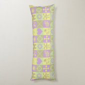 Pastel Patchwork Motief Patroon Lichaamskussen (Achterkant (Verticaal))