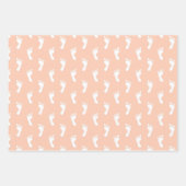 PASTEL PEACH BROWN YELLOW ROWS OF BABY FEET INPAKPAPIER VEL (Voorkant)