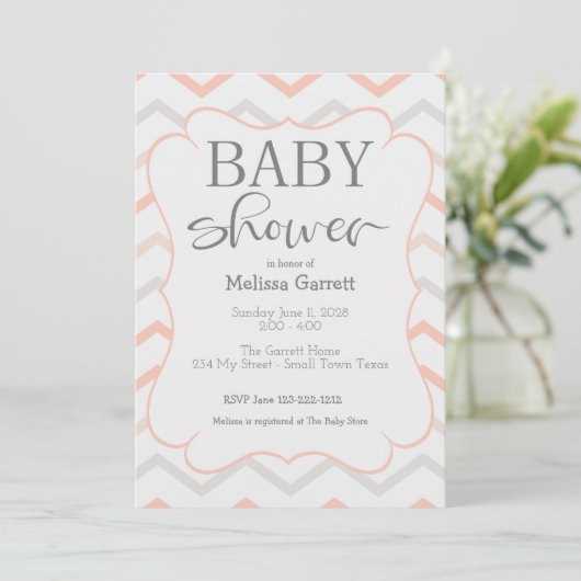 Pastel Peach en Grey Zig Zag Shower Invitation (Staand voorkant)