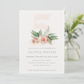 Pastel Peach Roos Floral Bunch 5th Birthday Invite Bedankkaart (Staand voorkant)