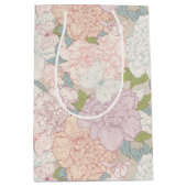 Pastel Peony & Butterfly Flower Pattern Medium Cadeauzakje (Voorkant)