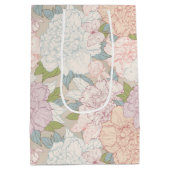 Pastel Peony & Butterfly Flower Pattern Medium Cadeauzakje (Achterkant)