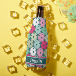 Pastel Pickleballen op donkergroen, met naam Flesjeskoeler