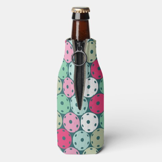 Pastel Pickleballen op donkergroen, met naam Flesjeskoeler (Fles Achterkant)