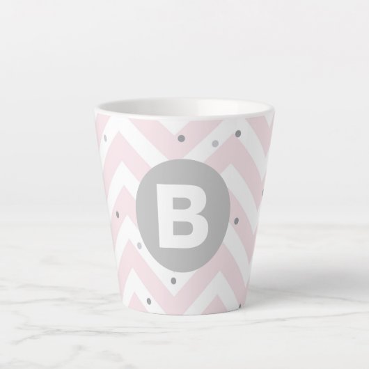 Pastel Pink Chevron and Dots Grey Monogram Latte Mok (Voorkant)