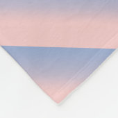 Pastel Pink en Sky Blue ombre gestript Fleece Deken (Hoek)