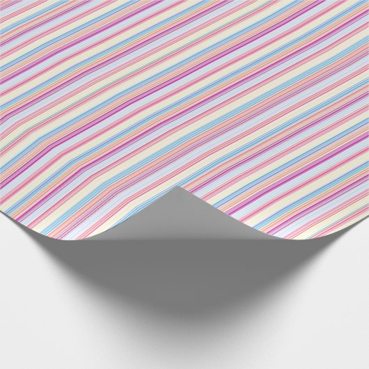 Pastel Pink Pinstriped Stripes Cadeaupapier (Hoek)