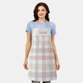 Pastel Pink Plaid Custom Name Kitchen Apron Schort (Gedragen)