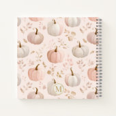 Pastel Pompoen Monogram – Gepersonaliseerde Initia Notitieboek (Achterkant)