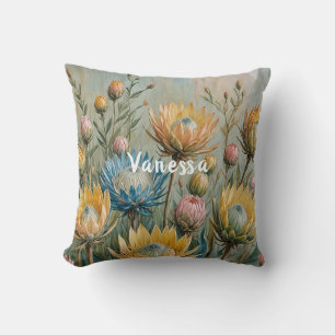 Pastel Protea Droom: Elegante Bloemen Kussen