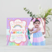 Pastel Rainbow verjaardagsfoto uitnodiging (Staand voorkant)