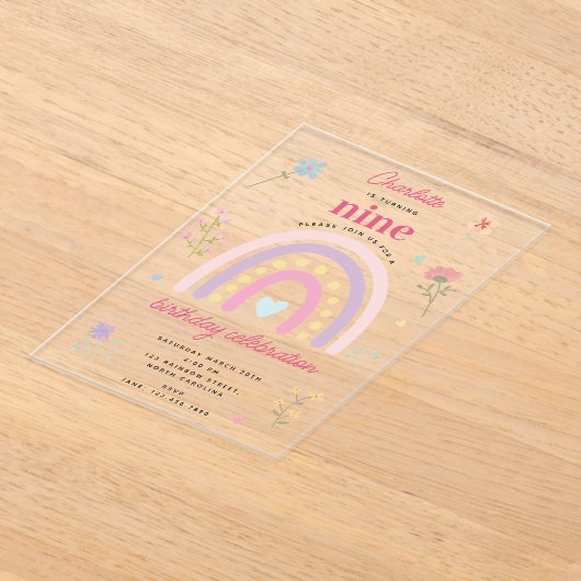 Pastel Rainbows Girl Wildflowers Hearts Verjaardag Acryl Uitnodigingen (Laagn)
