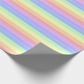 Pastel regenboogkleurige strepen cadeaupapier (Hoek)