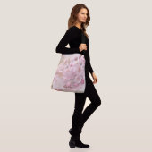 Pastel Roze Bloemen Zachte Elegante Patroon Person Crossbody Tas (Op model)