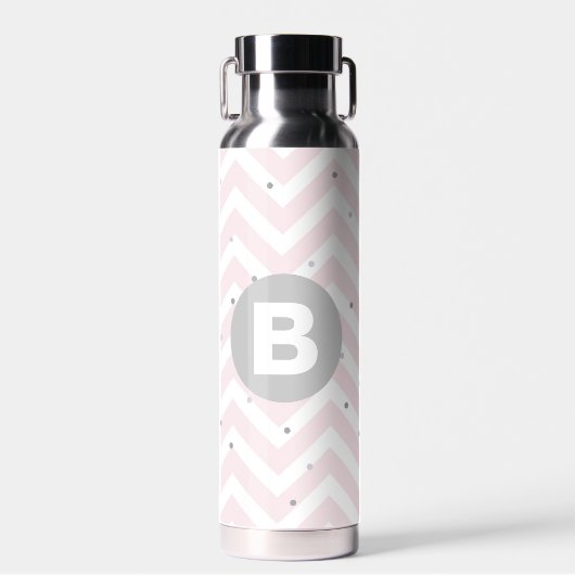 Pastel Roze Chevron en Stippen Grijs Monogram Waterfles (Voorkant)