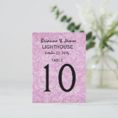 Pastel Roze Damask Trouwtafel Nummer Kaart (Staand voorkant)