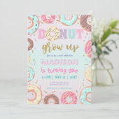 Pastel Roze Donut Birthday Donut Groei op Partij Kaart (Staand voorkant)
