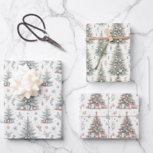 Pastel Roze en Blauwe Kerstbomen Versierd Inpakpapier Vel (Voorkant)