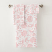 Pastel-roze en wit damaspatroon bad handdoek (Insitu)