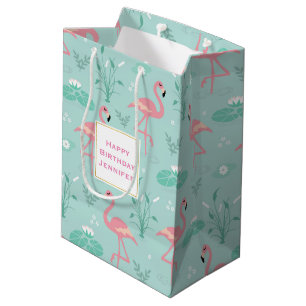 Pastel roze flamingo's groen patroon verjaardag medium cadeauzakje