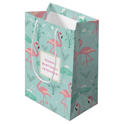 Pastel roze flamingo's groen patroon verjaardag medium cadeauzakje (Voorkant Gekanteld)