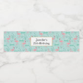 Pastel roze flamingo's groen patroon verjaardag waterfles etiket (Enkel label)