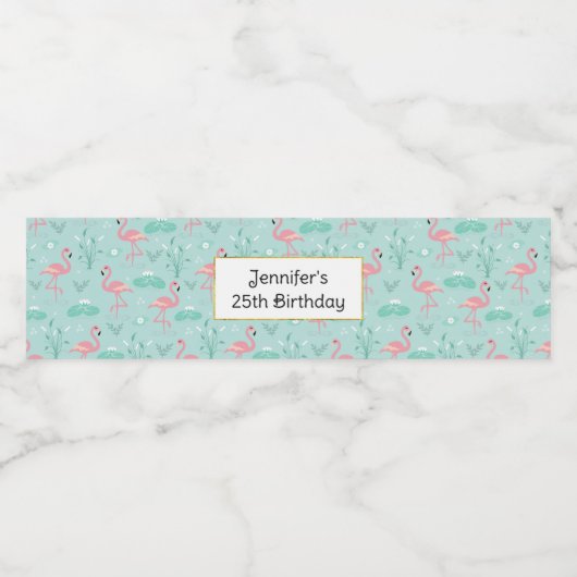 Pastel roze flamingo's groen patroon verjaardag waterfles etiket (Enkel label)